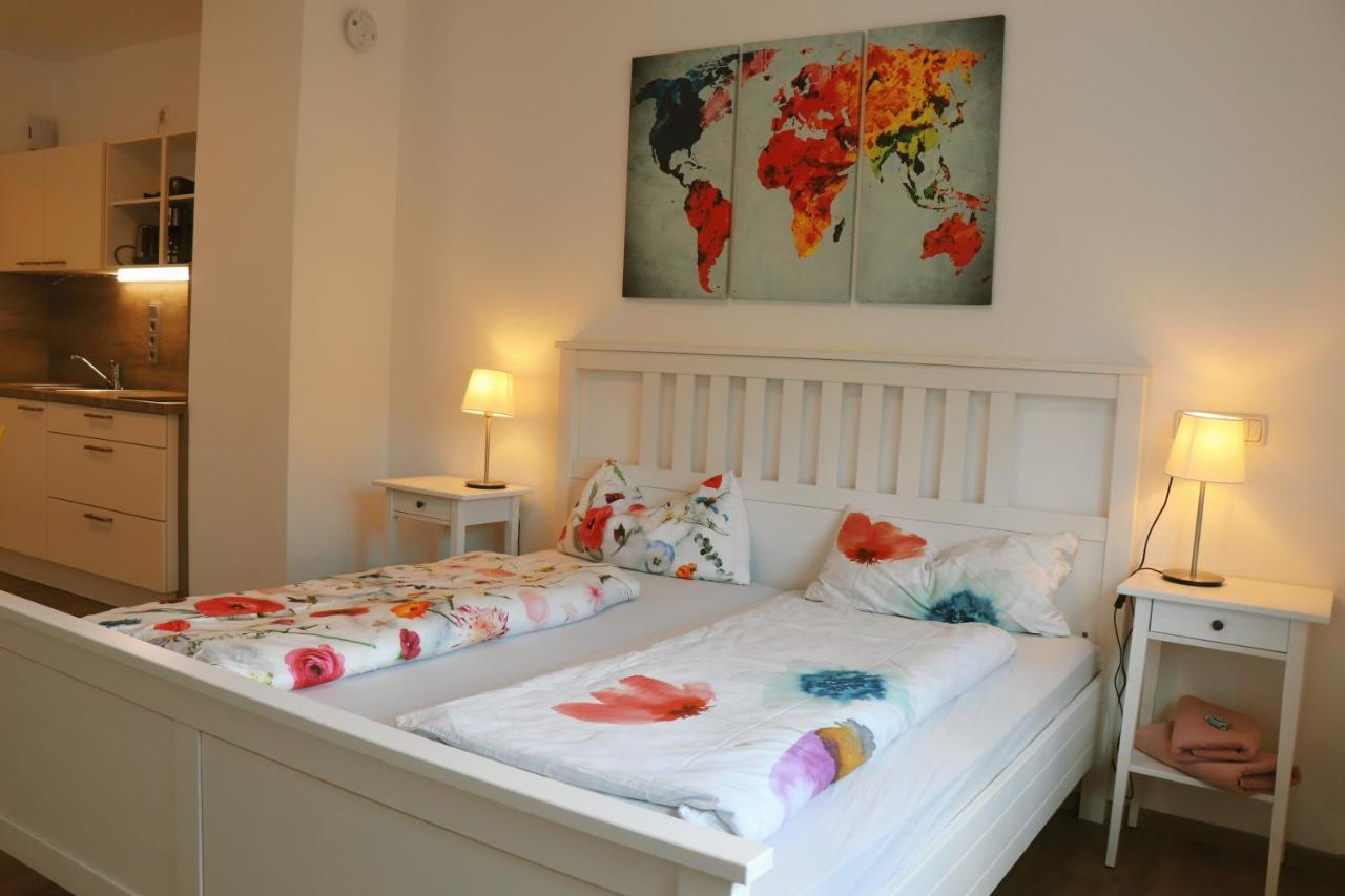 Helles Apartment Fuer 1-2 Pers. Mit Parkplatz Und Wifi Kraiburg am Inn Extérieur photo