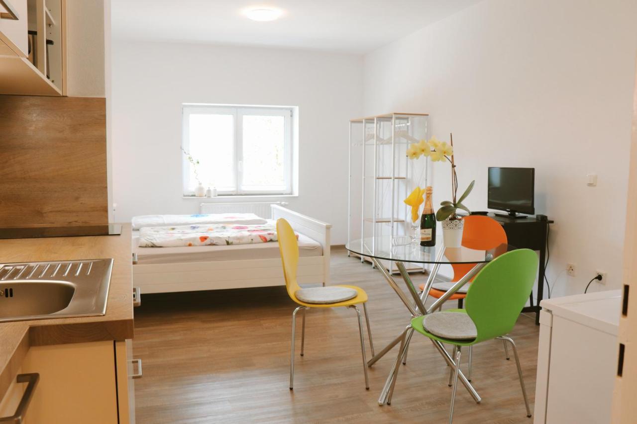 Helles Apartment Fuer 1-2 Pers. Mit Parkplatz Und Wifi Kraiburg am Inn Extérieur photo